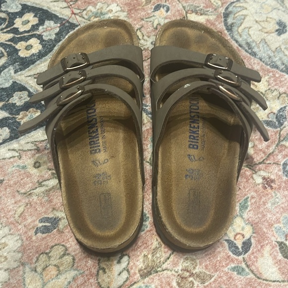 Birkenstocks size 36 - Picture 2 of 5